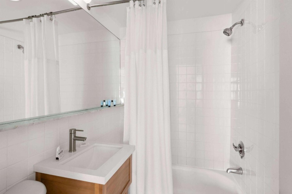 Townhouse Hotel by LuxUrban